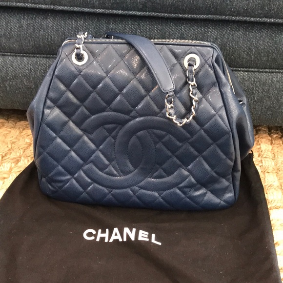 CHANEL Handbags - Chanel caviar purse Navy. Medicine bag style
